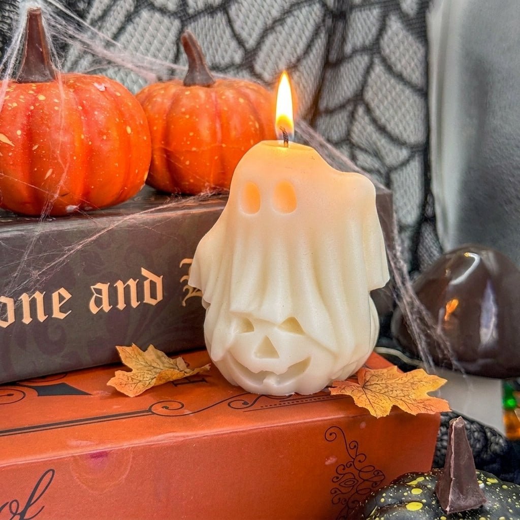 Vela Fantasma con Calabaza en ambiente otoñal